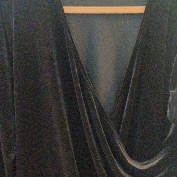 Susan Graver Black Top - Picture 3 of 6